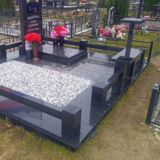 Гранитные мемориальные комлексы